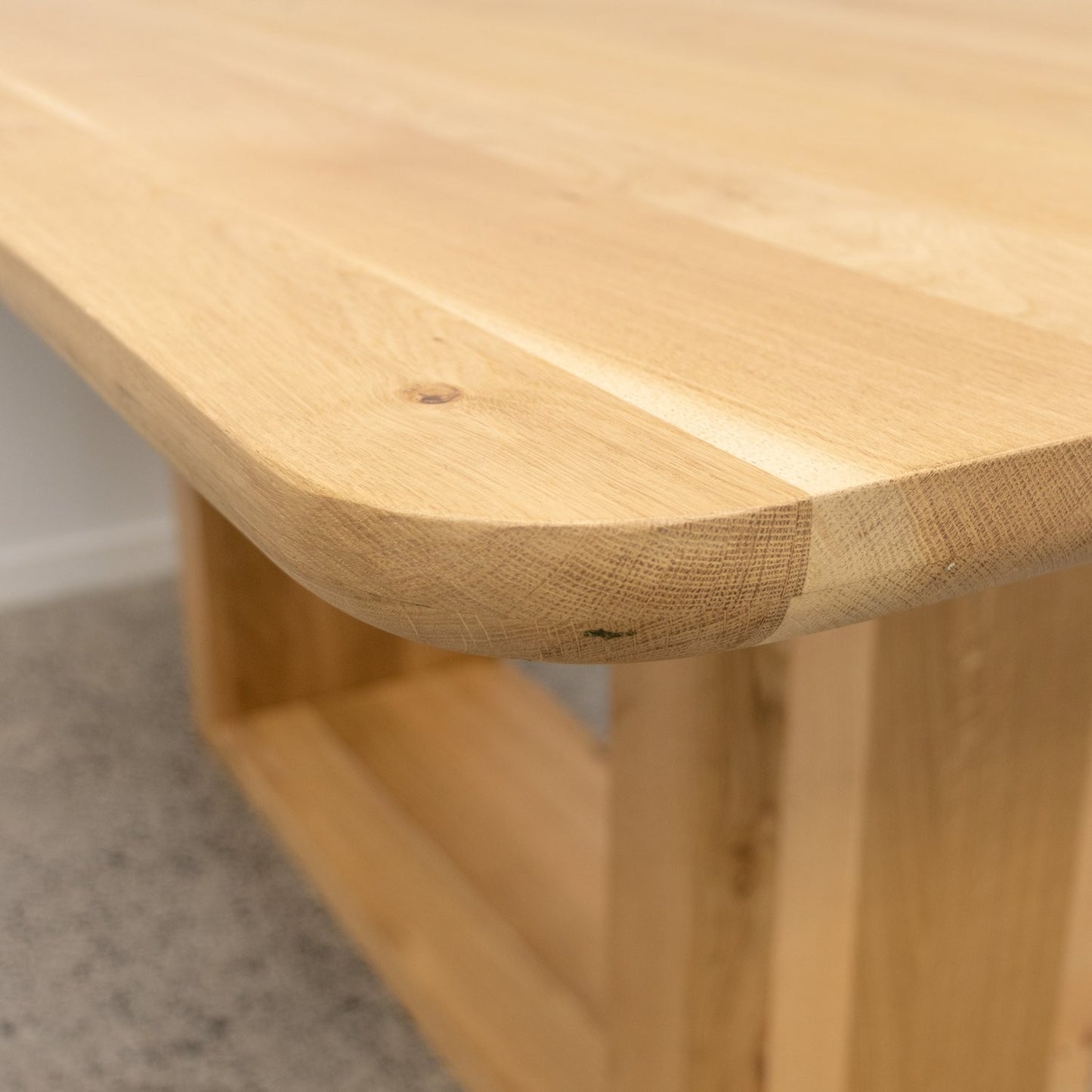 OREGON OAK DINING TABLE