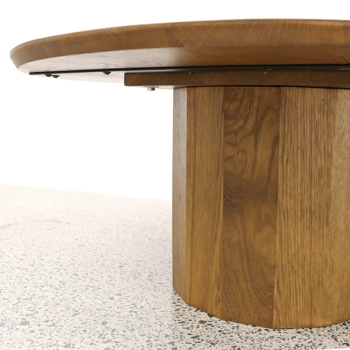 CHICAGO ROUND COFFEE TABLE - ROUND BASE